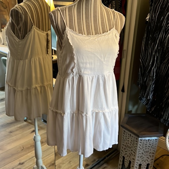 Sky & Sparrow, white tunic, spaghetti straps, large - Picture 1 of 7